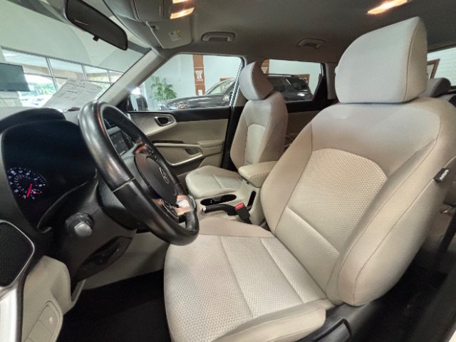 Used 2021 Kia Soul LX FWD image 10