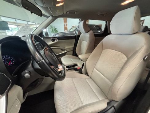 Used 2021 Kia Soul LX FWD image 10