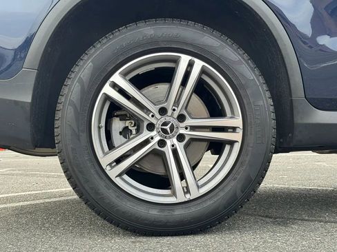 Used 2021 Mercedes-Benz GLC 300 4MATIC image 29