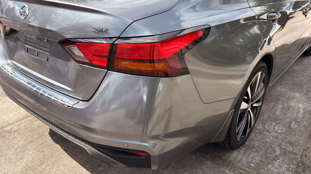 Used 2021 Nissan Altima 2.5 SR w/ SR Premium Package FWD image 11