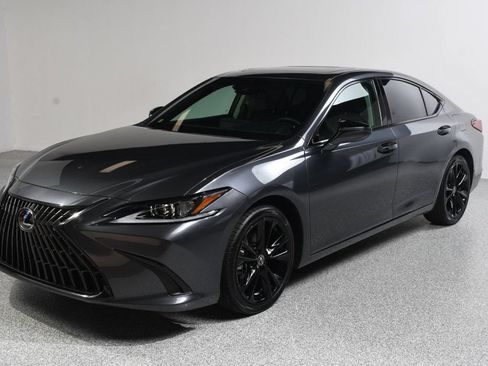 Used 2022 Lexus ES 350 w/ Premium Package FWD image 2