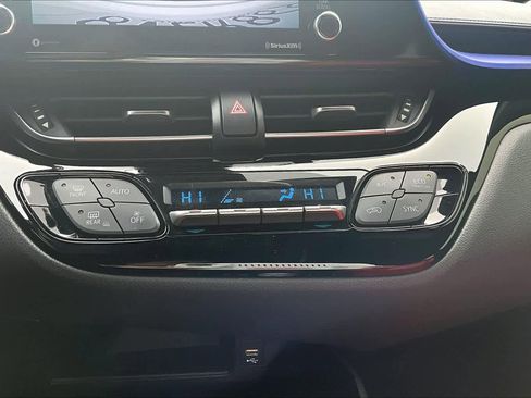 Used 2021 Toyota C-HR XLE image 33