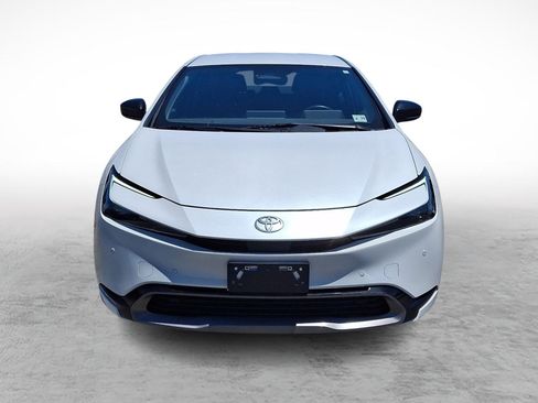Used 2024 Toyota Prius XLE AWD/4WD image 8