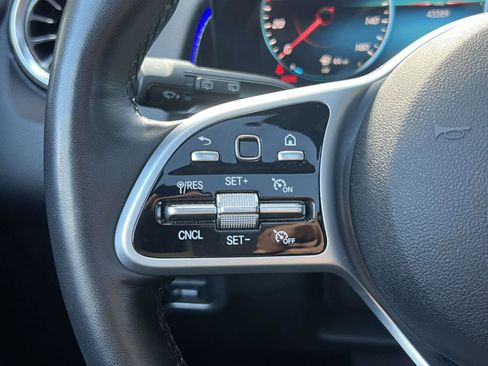 Certified 2022 Mercedes-Benz GLB 250 4MATIC image 24