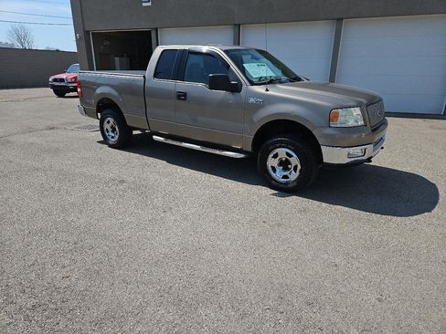 Used 2004 Ford F150 Lariat image 4