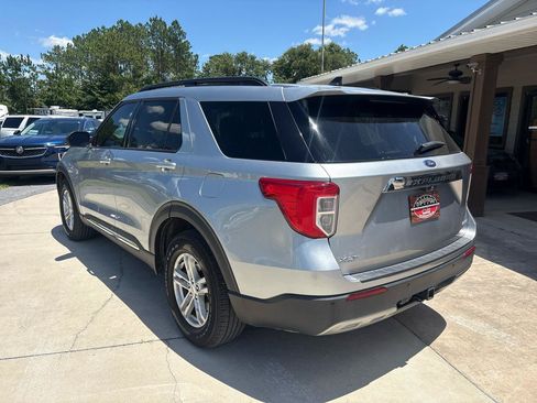 Used 2023 Ford Explorer XLT w/ Equipment Group 202A AWD/4WD image 7