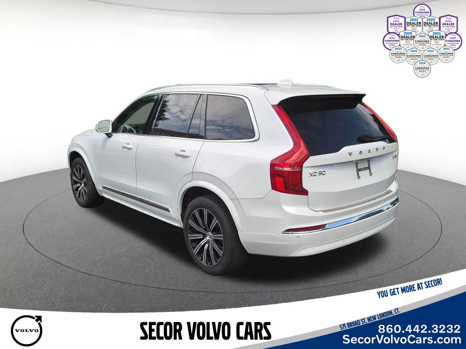 Used 2024 Volvo XC90 B5 Core w/ Protection Package Premier AWD/4WD image 9