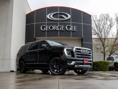 New 2026 GMC Yukon XL Elevation w/ Elevation Premium Package AWD/4WD image 1
