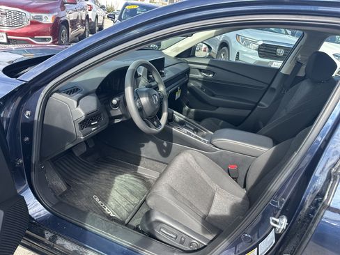 Certified 2025 Honda Accord SE image 12