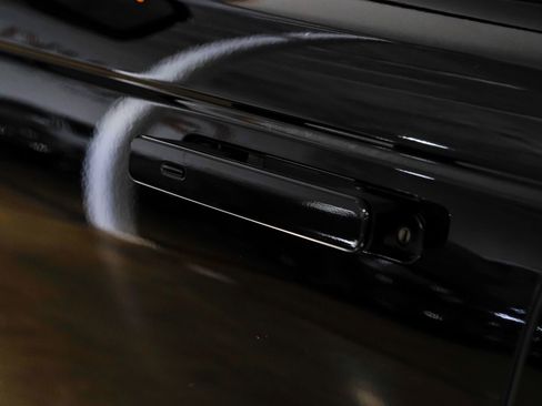 Used 2023 Land Rover Range Rover Velar R-Dynamic S image 41