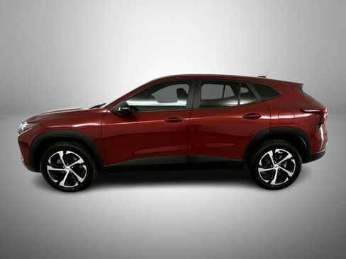 Certified 2024 Chevrolet Trax RS w/ Driver Confidence Package image 8