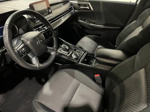 Used 2022 Mitsubishi Outlander ES image 14