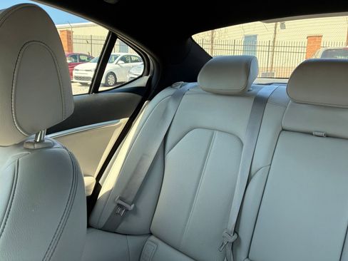 Used 2025 Genesis G70 2.5T AWD/4WD image 34
