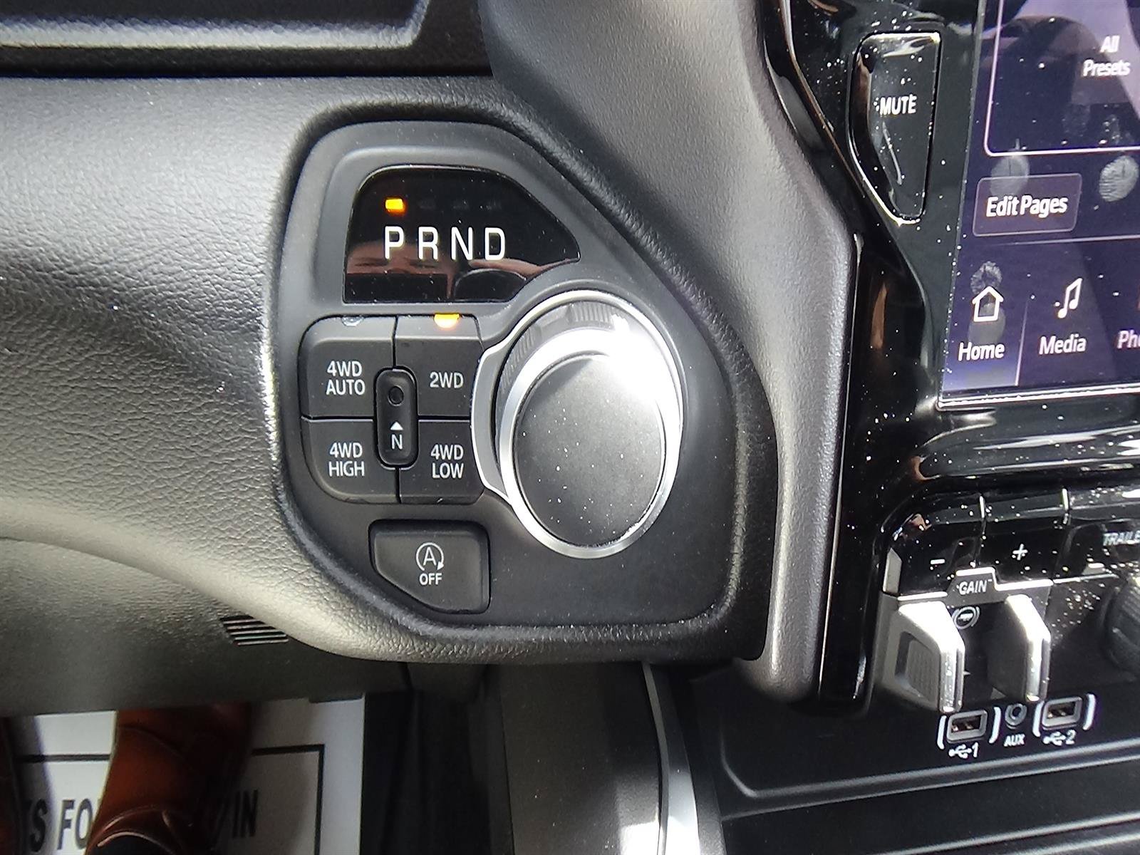 Used 2025 RAM 1500 Big Horn AWD/4WD image 31