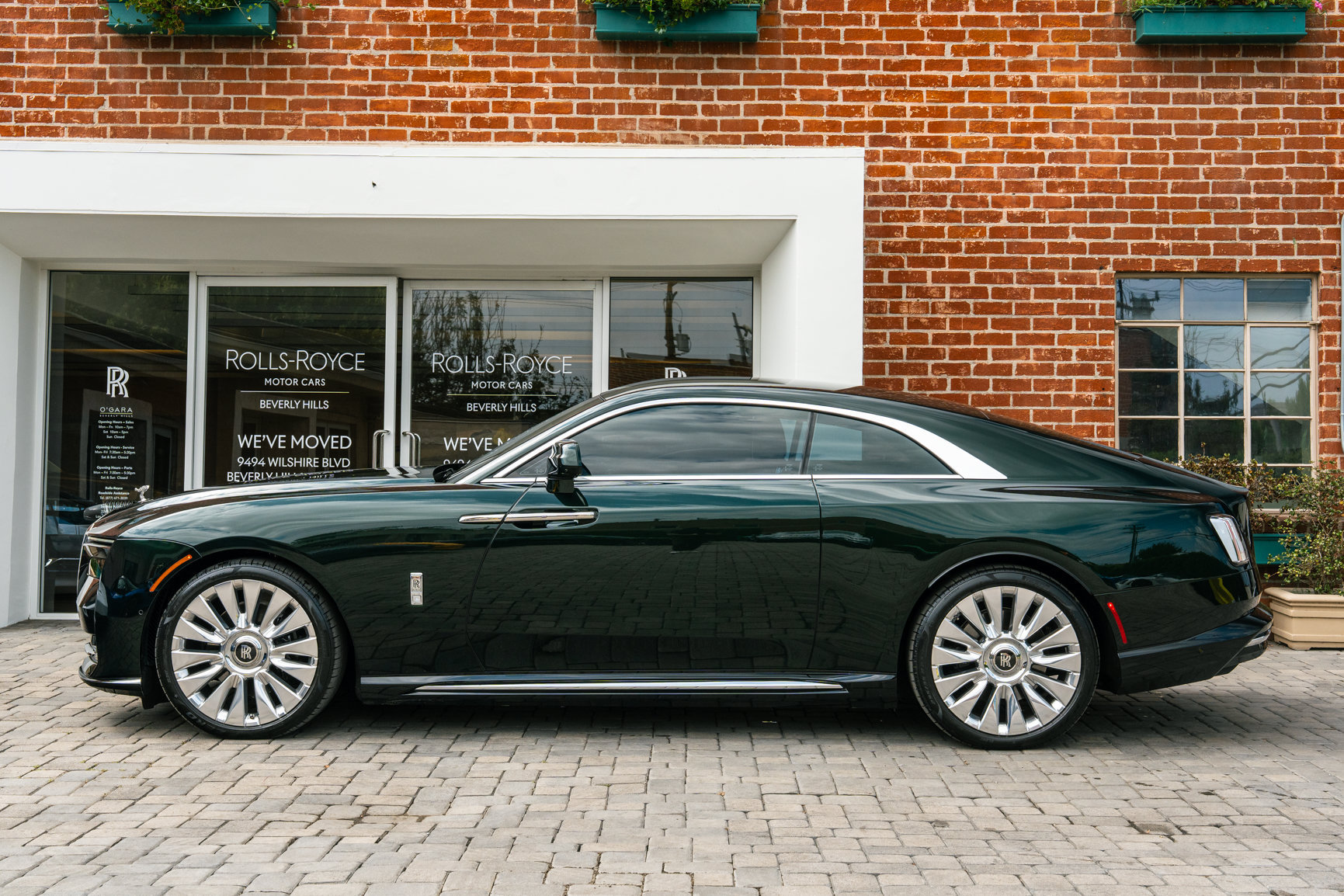 Used 2024 Rolls-Royce Spectre w/ Spectre Launch Package AWD/4WD image 48