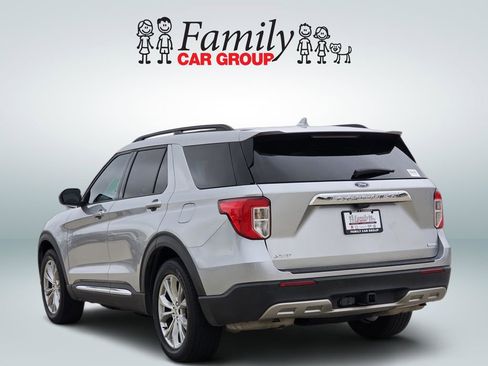 Used 2020 Ford Explorer XLT w/ Equipment Group 202A RWD image 3