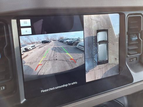 Used 2022 Ford Bronco Wildtrak image 22