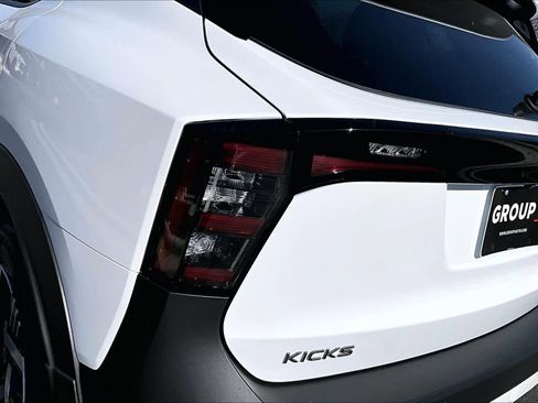 New 2026 Nissan Kicks SV image 14