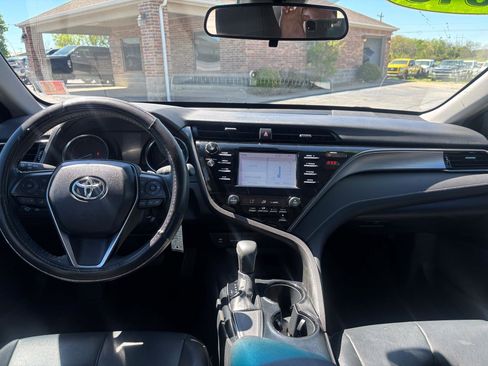 Used 2019 Toyota Camry SE image 15
