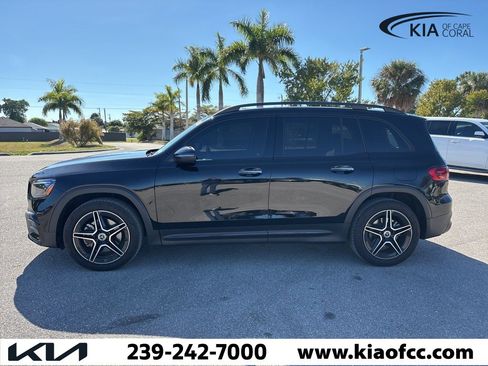 Used 2024 Mercedes-Benz GLB 250 image 3