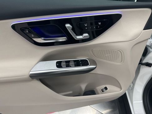 New 2026 Mercedes-Benz GLC 300 image 11