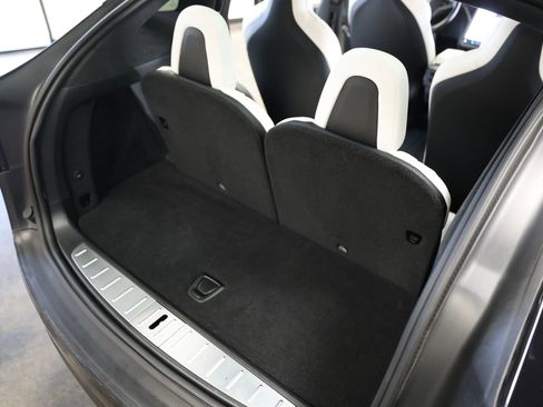 Used 2018 Tesla Model X P100D image 49