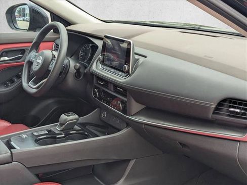 Used 2023 Nissan Rogue SV FWD image 22