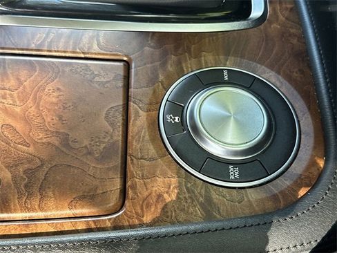 Used 2023 Nissan Armada SL image 39