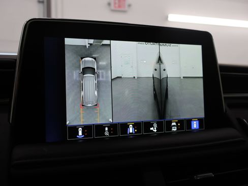 Used 2023 Chevrolet Suburban RST w/ Luxury Package AWD/4WD image 22