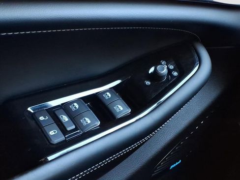 Used 2021 Jeep Grand Cherokee L Overland w/ Luxury Tech Group IV image 14