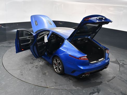 Used 2019 Kia Stinger GT2 image 17