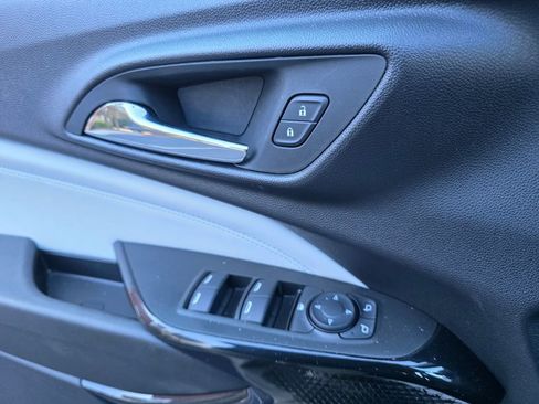 Certified 2025 Chevrolet Trax LT w/ LT Convenience Package image 14