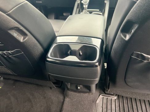 Certified 2024 Kia Telluride S w/ S Sunroof Package AWD/4WD image 19