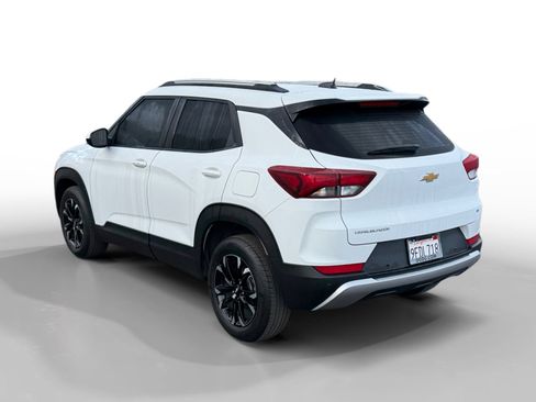 Used 2023 Chevrolet TrailBlazer LT w/ Convenience Package image 3