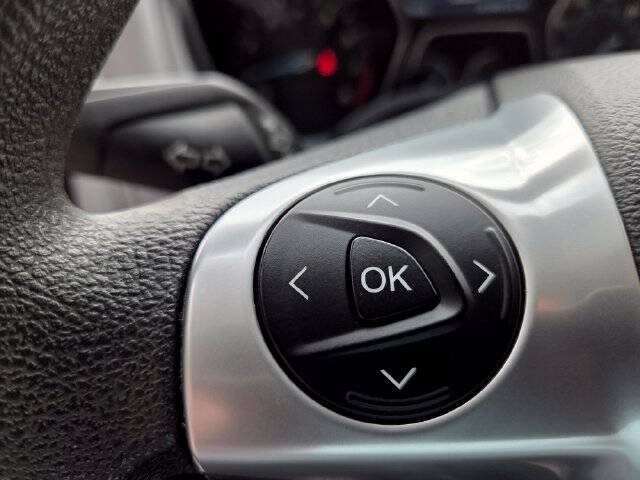 Used 2014 Ford Focus SE FWD image 24