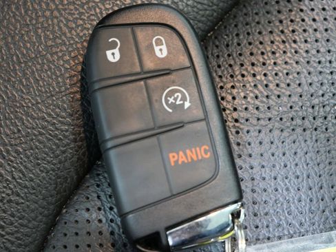 Used 2022 Jeep Compass Limited w/ Sun and Sound Group image 30