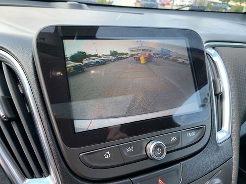 Used 2018 Chevrolet Malibu LT w/ Redline Edition FWD image 14