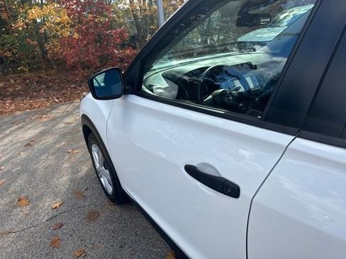 Used 2024 Nissan Kicks S image 12