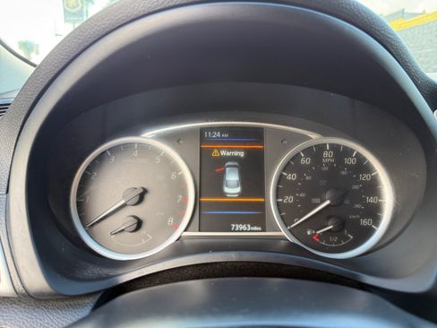 Used 2019 Nissan Sentra SR w/ Exterior Package image 22