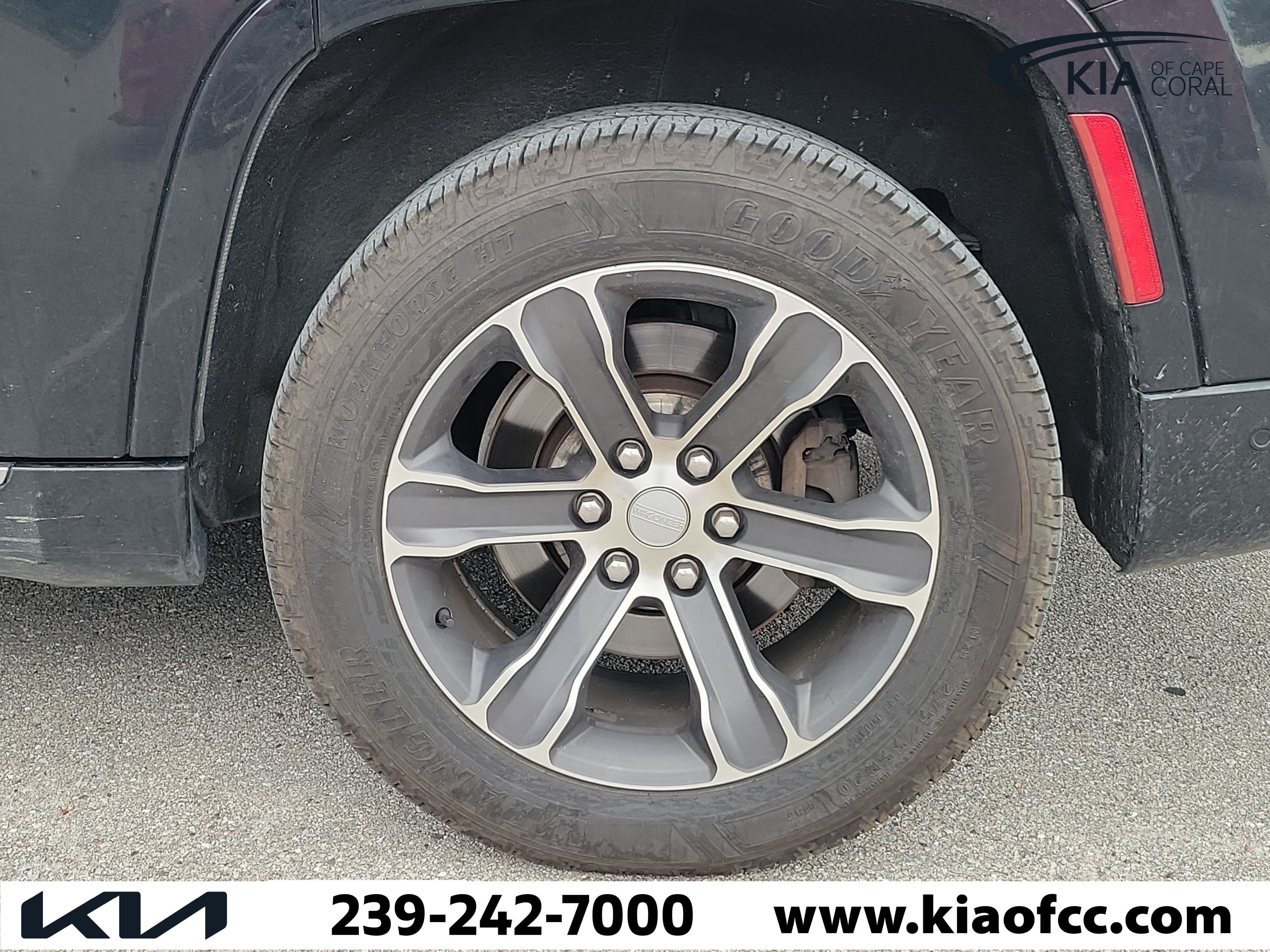 Used 2022 Jeep Grand Wagoneer Series I AWD/4WD image 7