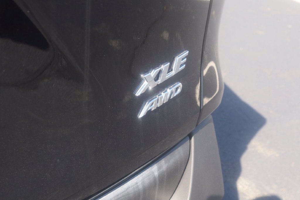 Used 2025 Toyota RAV4 XLE AWD/4WD image 29