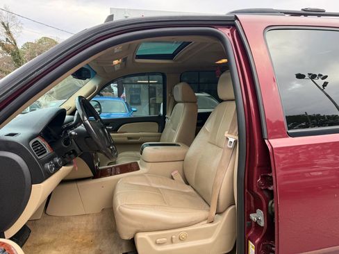 Used 2008 Chevrolet Tahoe LTZ w/ LTZ Preferred Equipment Group image 9