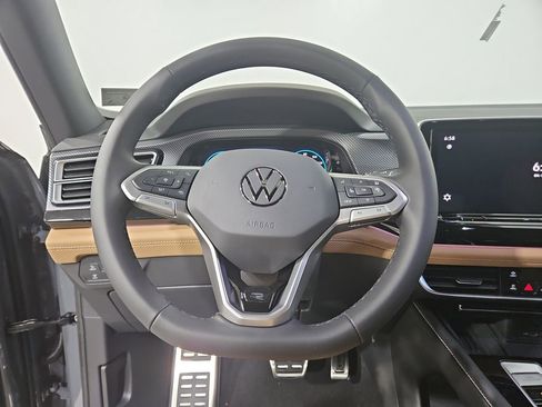 New 2026 Volkswagen Atlas Cross Sport SEL R-Line AWD/4WD image 14