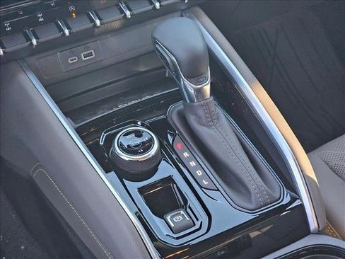 New 2026 Chevrolet Colorado ZR2 w/ Technology Package AWD/4WD image 13