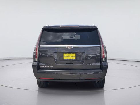 Used 2018 Cadillac Escalade ESV Luxury RWD image 7