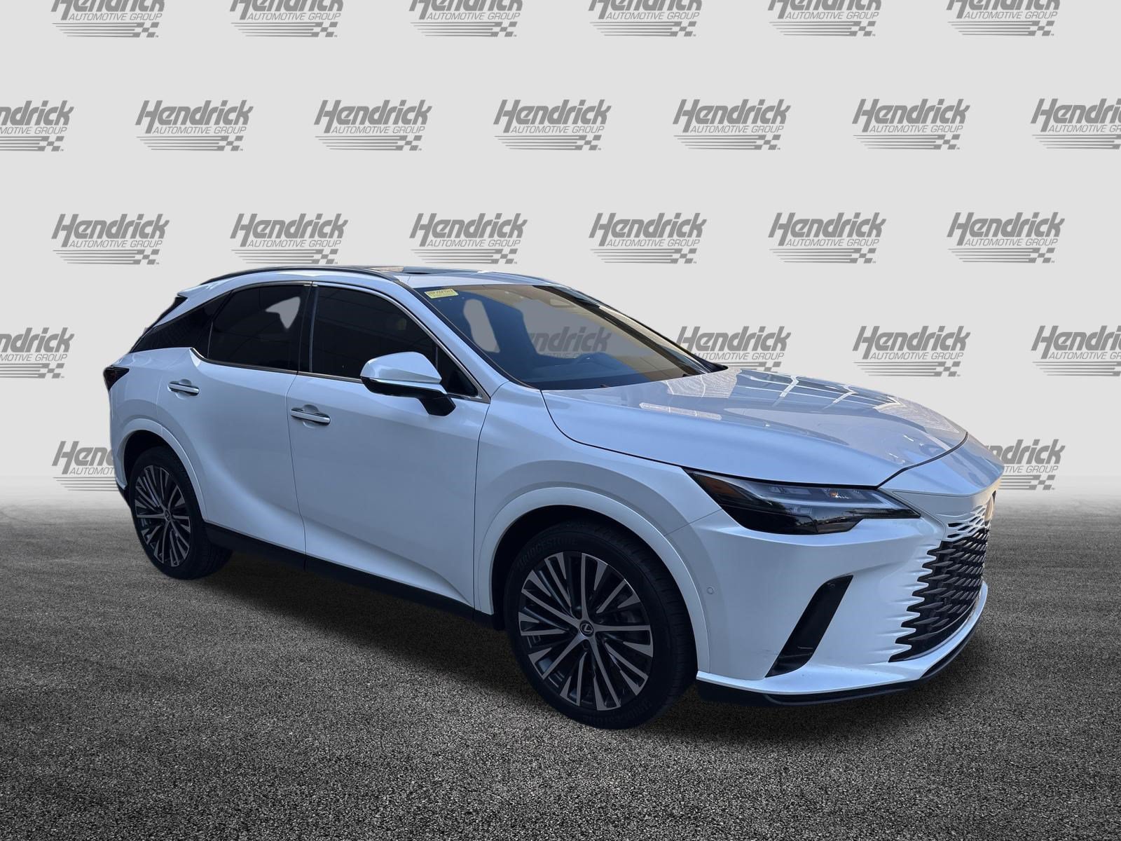 Used 2025 Lexus RX 350 w/ Convenience Package AWD/4WD image 2