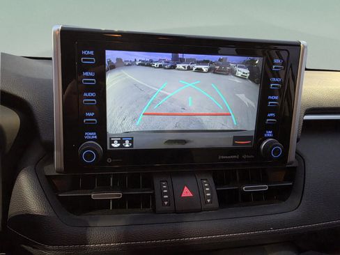 Used 2019 Toyota RAV4 Limited image 14