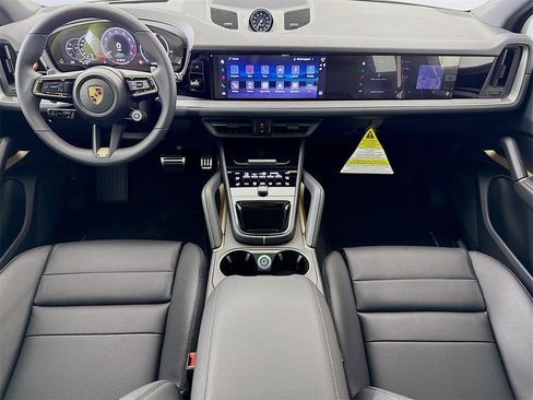 New 2026 Porsche Cayenne S image 29