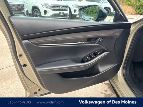 Used 2024 MAZDA MAZDA3 s image 22