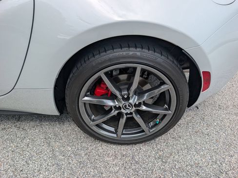 Used 2018 MAZDA MX-5 Miata Grand Touring RWD image 11